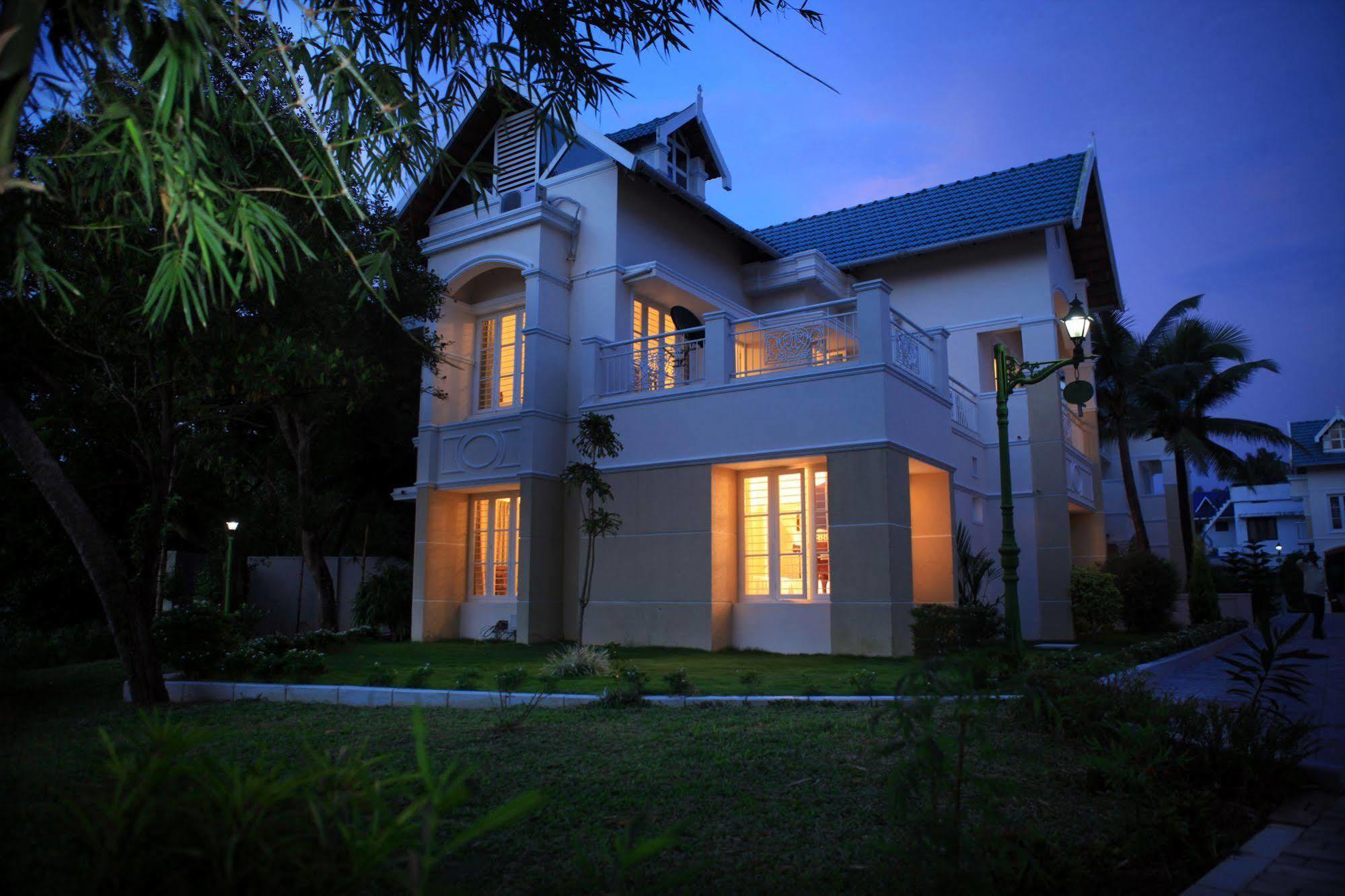 Punarnava Bamboo Lagoon Ayurveda Village Kochi Exterior foto