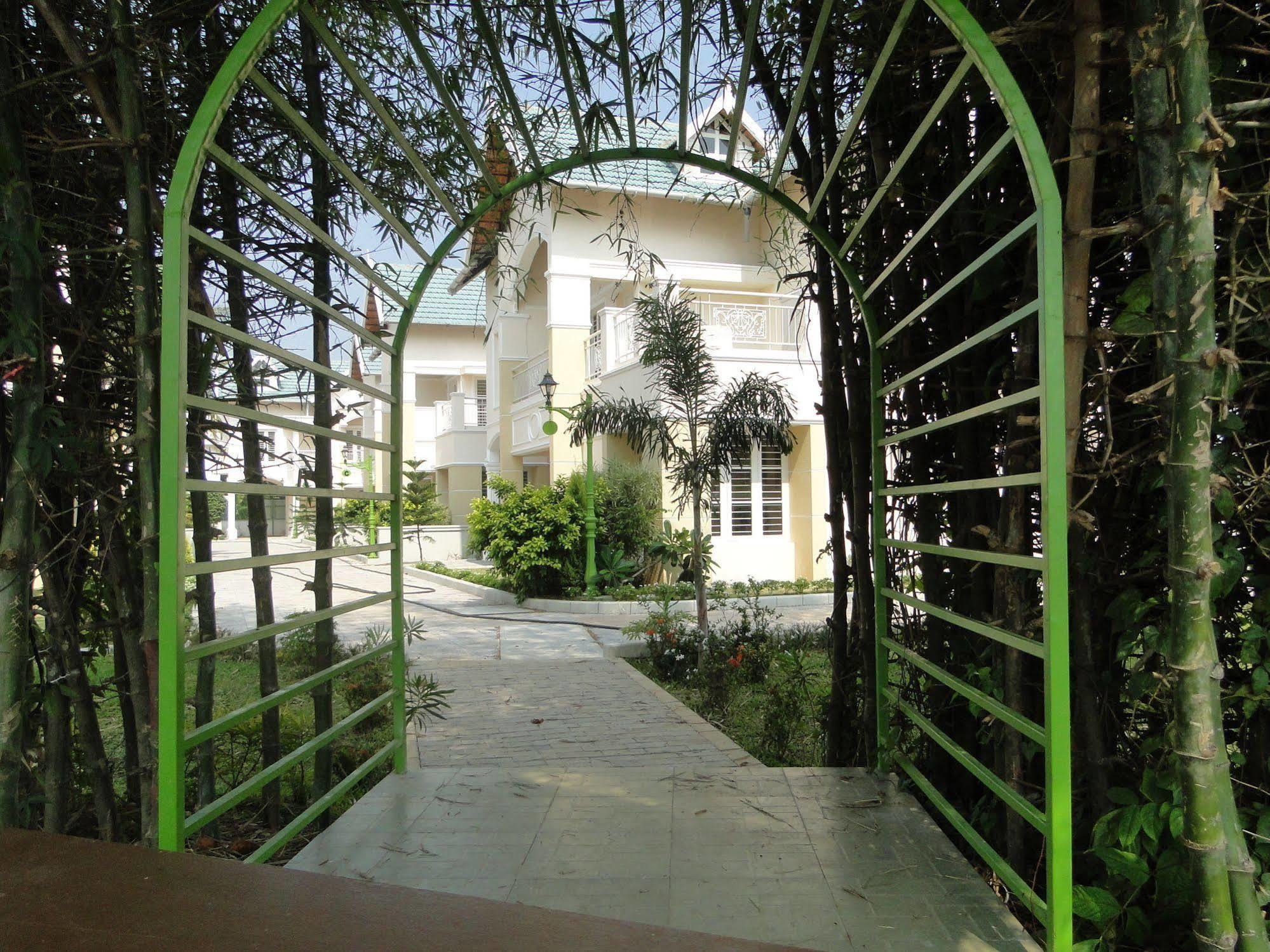 Punarnava Bamboo Lagoon Ayurveda Village Kochi Exterior foto