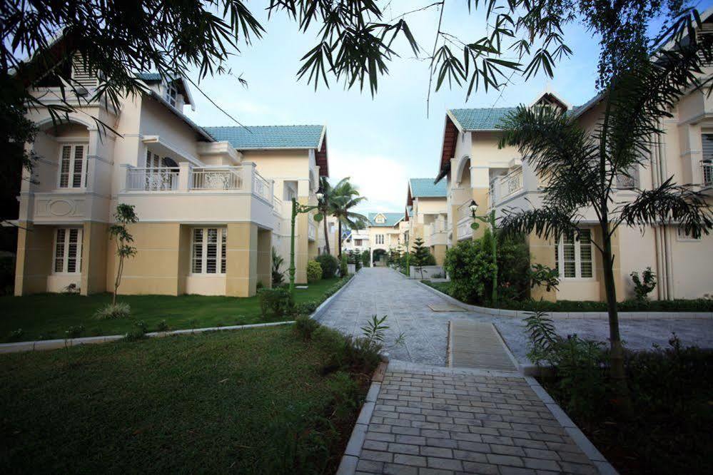 Punarnava Bamboo Lagoon Ayurveda Village Kochi Exterior foto